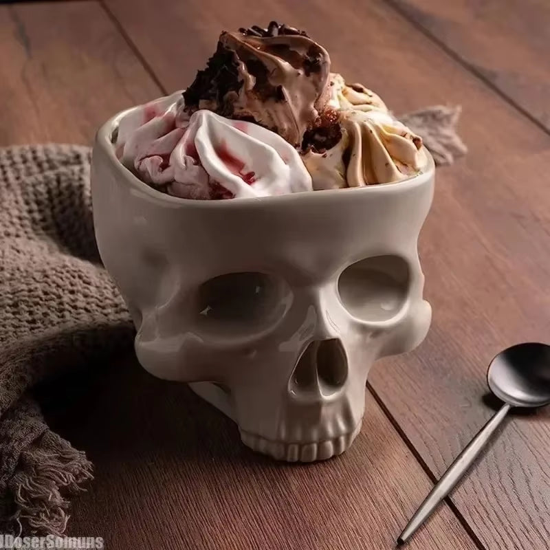 Retro Porcelain Skull Pasta Bowl - Gothic Halloween Tableware, Unique Ceramic Bowl for Noodles, Salad, Candy & Tabletop Decor!