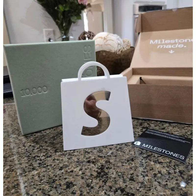 Highly Customized Personalized S-Version Bag Statue Aluminum Alloy For Shopify Milestone Award Trophies Medals and Plaques