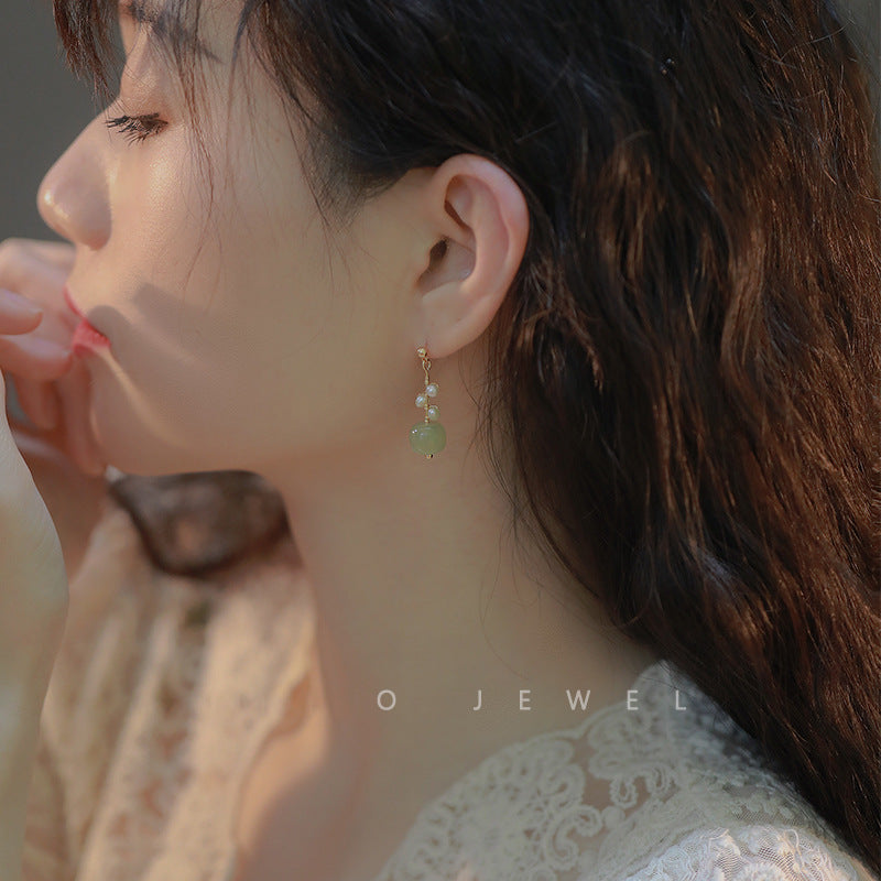 VOQ Natural Hetian Jade Earrings Feminine High-end Luxury Stud Earrings Women's Boutique Pearl Jewelry